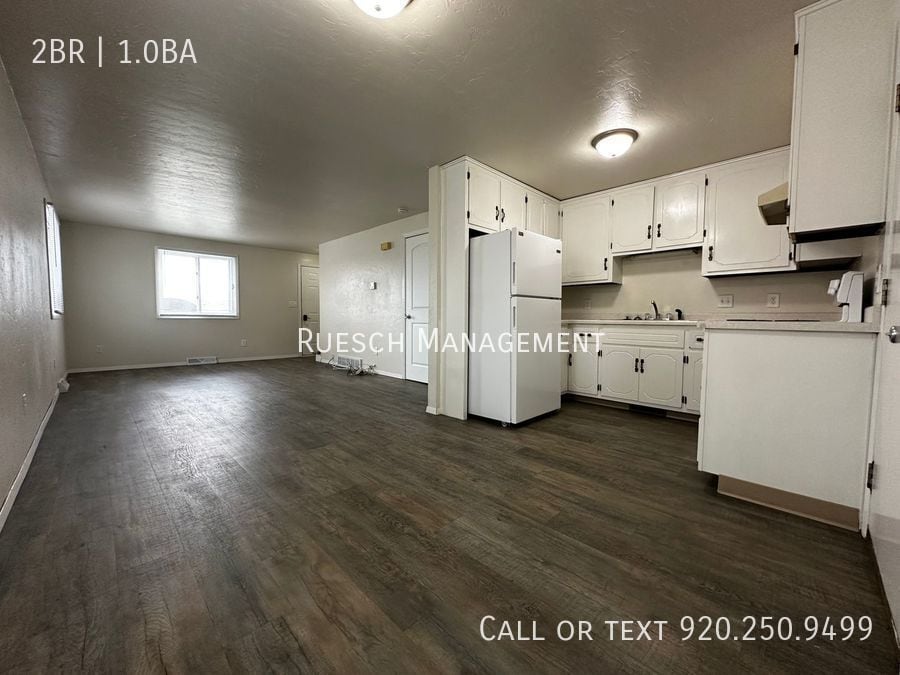 1204 Scheuring Rd Unit A, De Pere, WI 54115 Room for Rent in De Pere