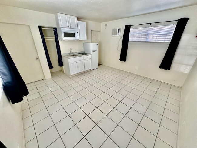 Foto del edificio - 11330 Palm Dr