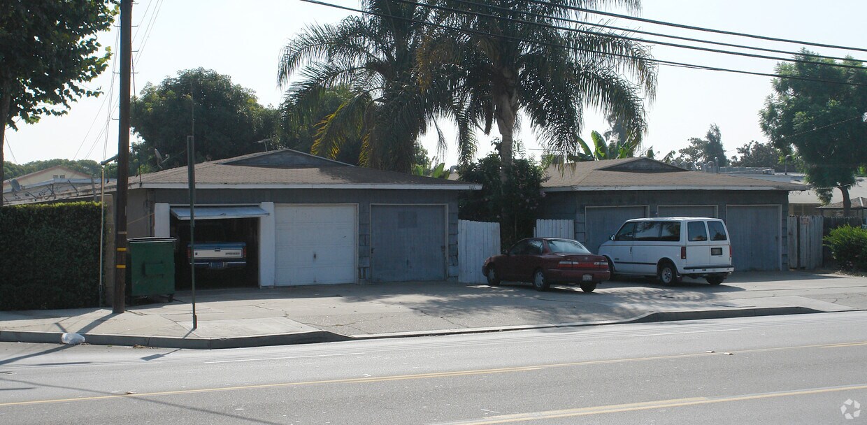 Building Photo - 501 N Grand Ave
