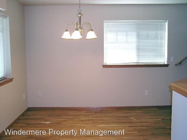 Building Photo - 2 br, 2.5 bath House - 4047 Eliza Ave #101