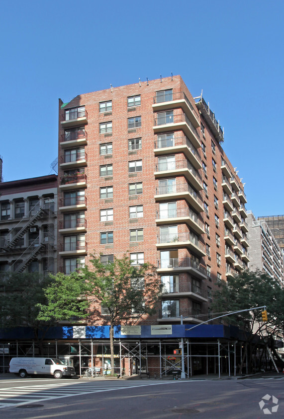 Foto principal - 70 East 12th Street