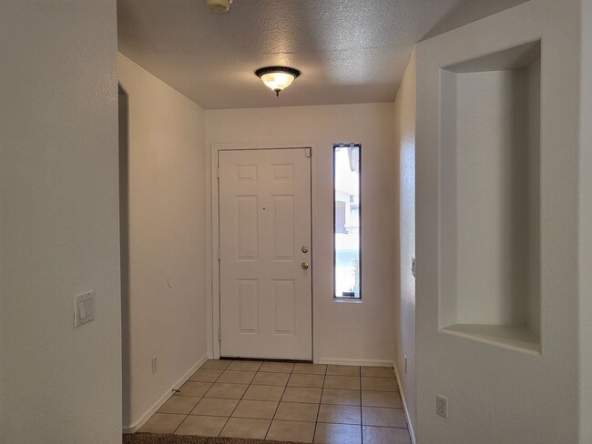 Foto del edificio - Lovely Corner Lot Home On South Mountain!!!