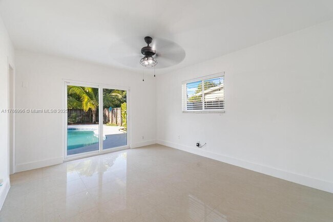 Foto del edificio - 4777 NW 5th St