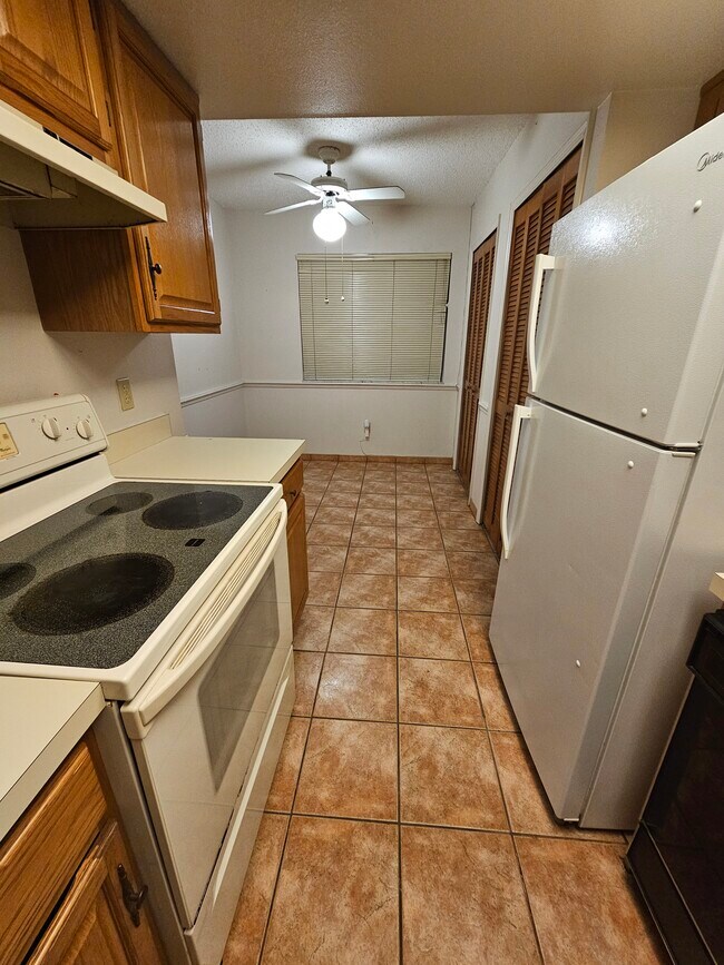 Building Photo - 3050 Pigeon Hawk Ct