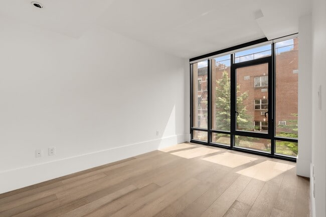 Building Photo - 429 Kent Ave