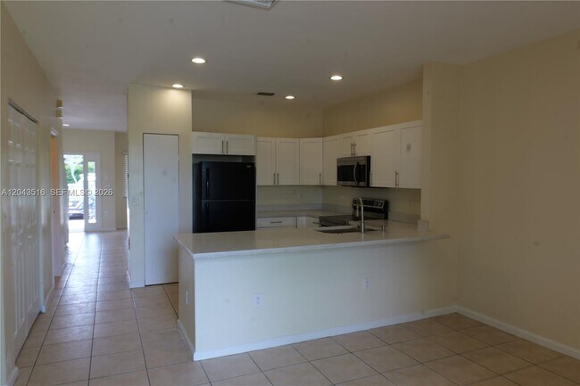 Foto del edificio - 8220 SW 25th Ct