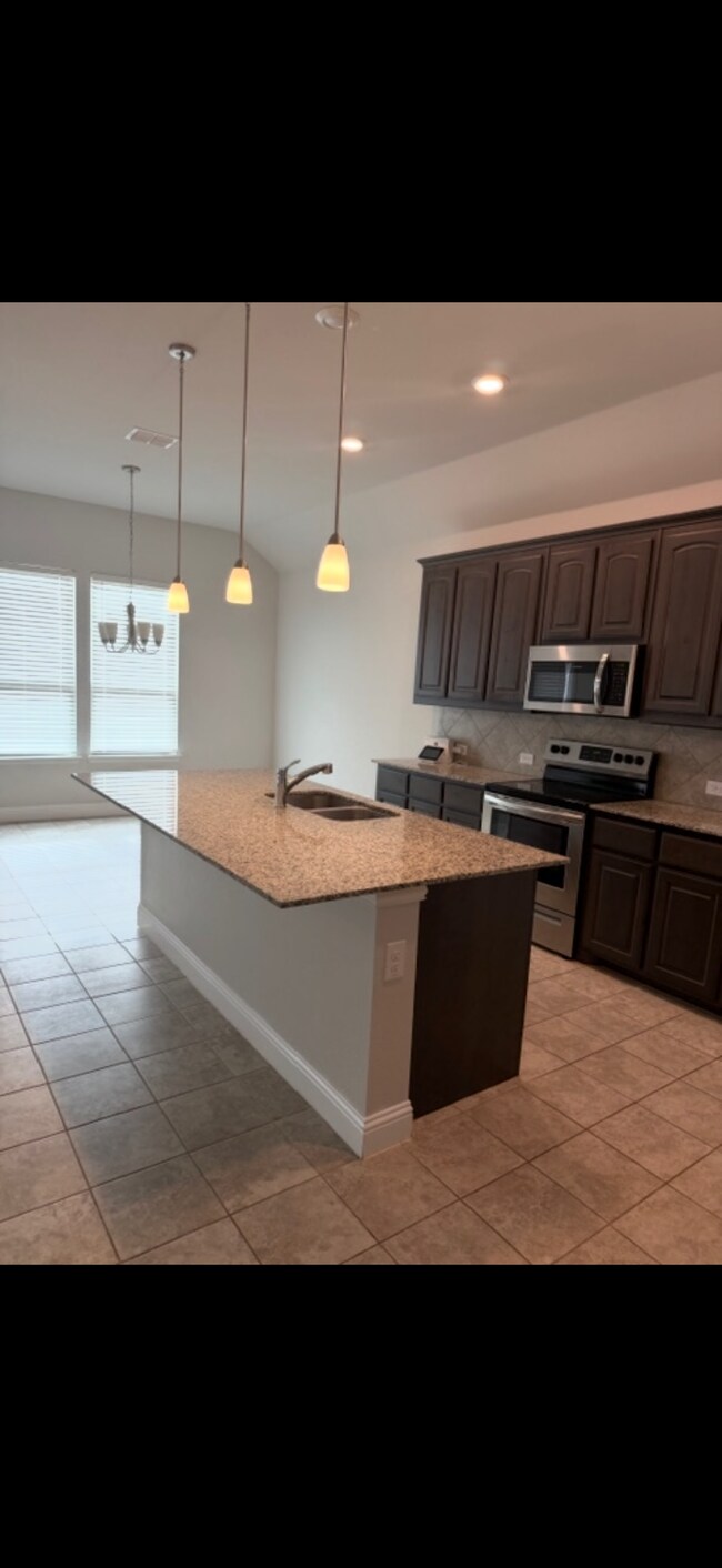 Foto del edificio - 1436 Lakeview Dr