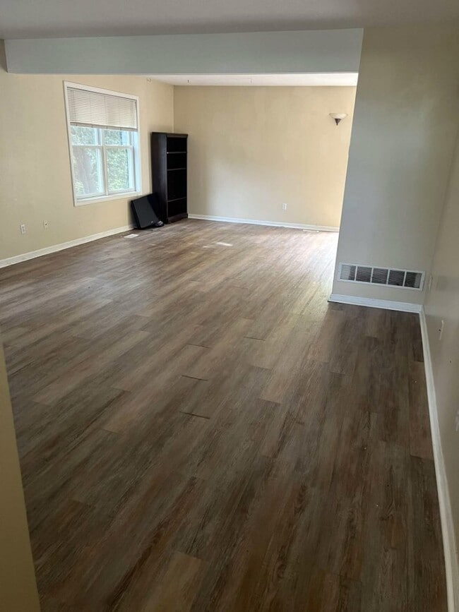 Building Photo - 5328 Godas Cir