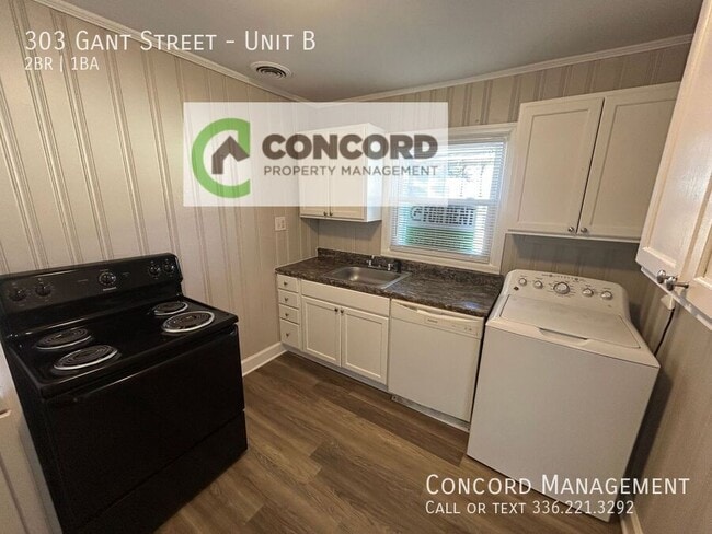 Building Photo - 303 Gant St