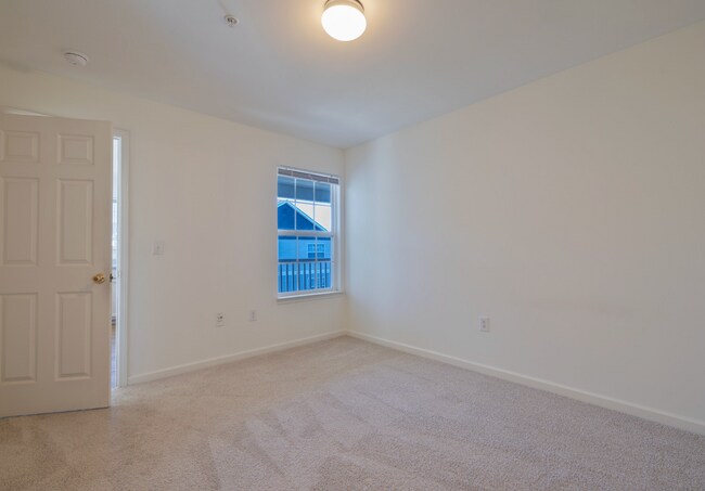 Building Photo - 146-K University Village