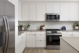 Building Photo - Atlas Alvarado