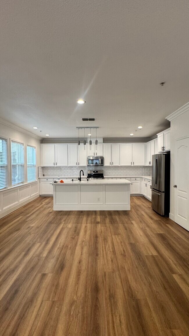 Foto del edificio - 3301 N Park Dr