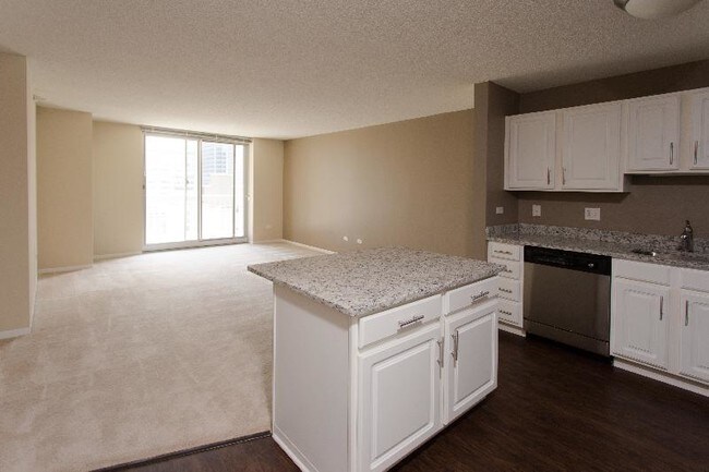 Foto del edificio - 550 N State St