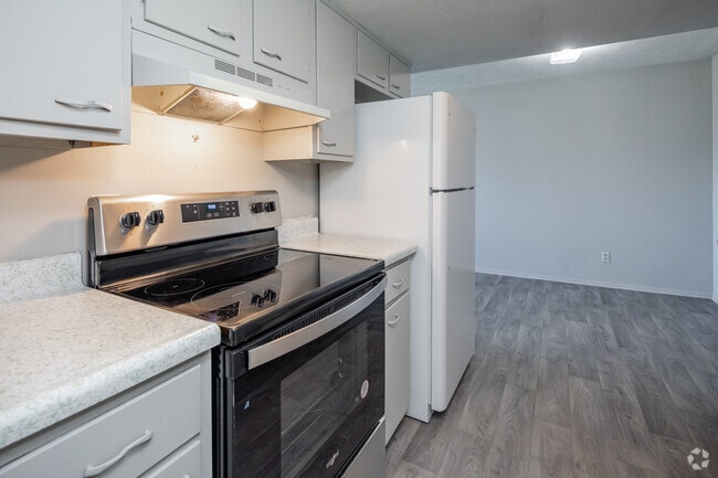 1BR, 1BA - 600SF - Kitchen - River Glow Apartments