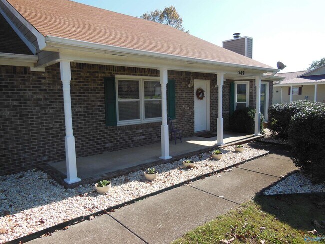 Building Photo - 549 Wade Rd