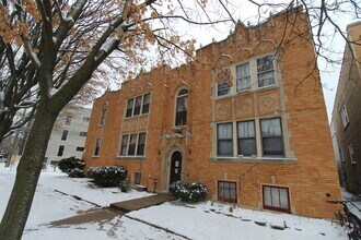 Building Photo - 5801 N Richmond St