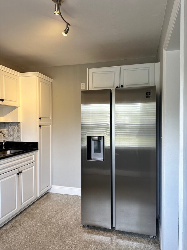 Foto del edificio - 259 Bloomfield Dr