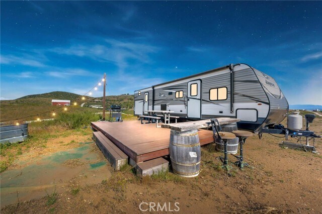 Foto del edificio - 32955 Buckskin Rd