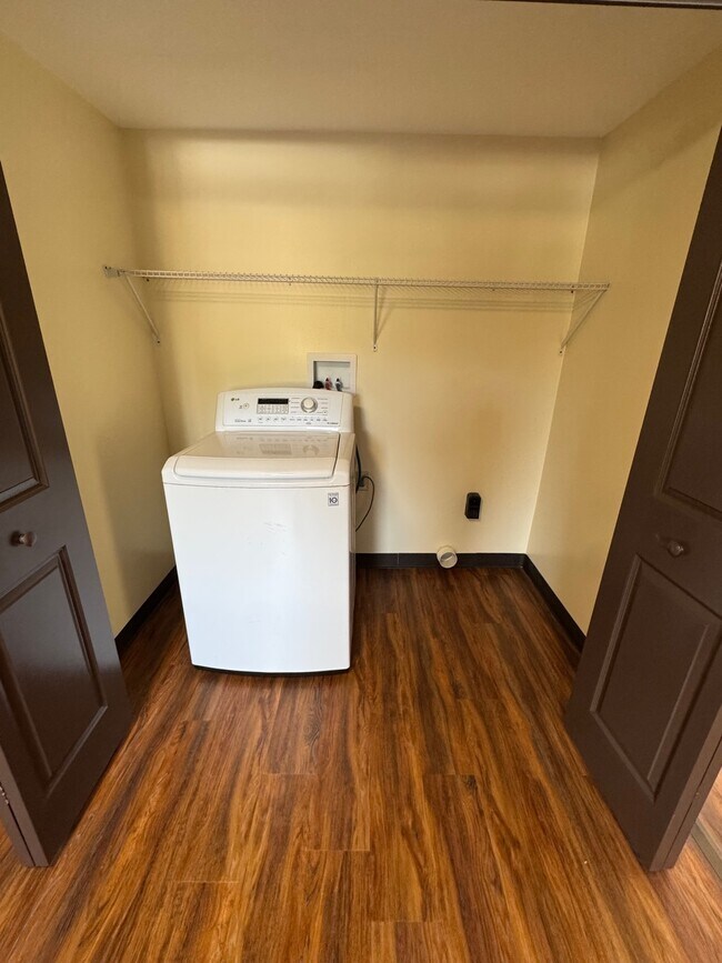 Foto del edificio - 702 Peer St