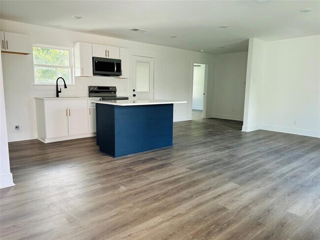 Building Photo - 1026 Marleen St