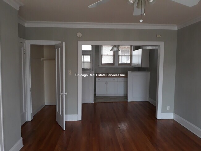 Foto del edificio - 7463 N Marshfield Ave