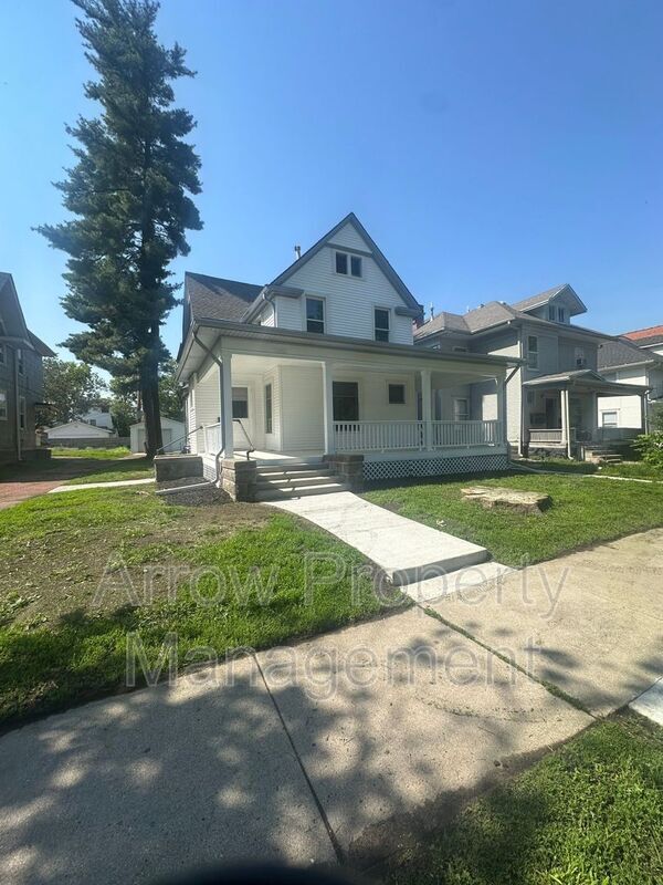 Building Photo - 1429 E St