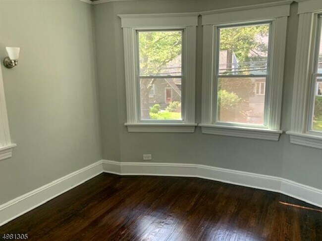 Building Photo - 52-54 Dunnell Rd