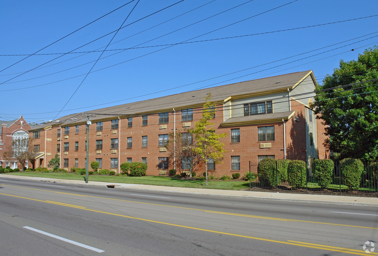 Building Photo - Enon Plaza