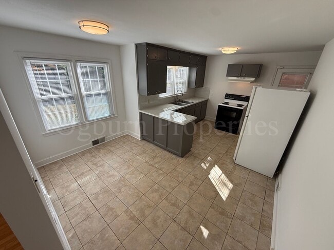 Foto del edificio - 1058 Irving St