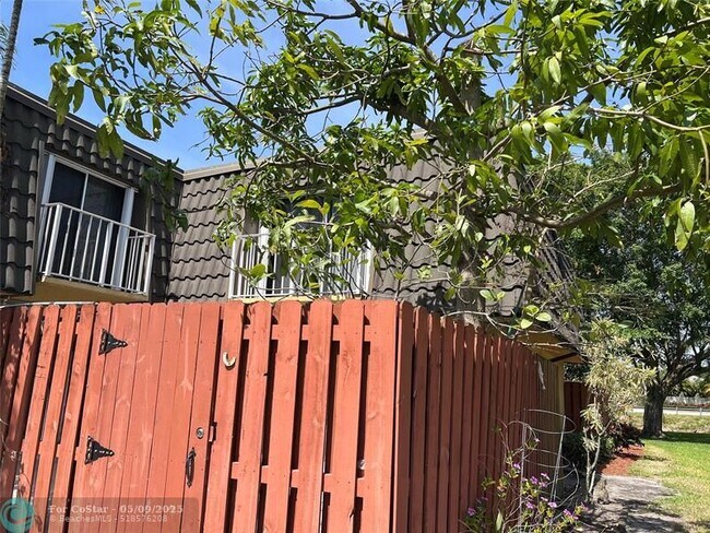 Foto del edificio - 22184 Boca Rancho Dr