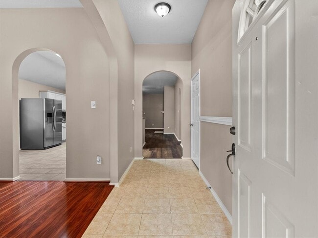 Foto del edificio - 214 Mammoth Springs Ln