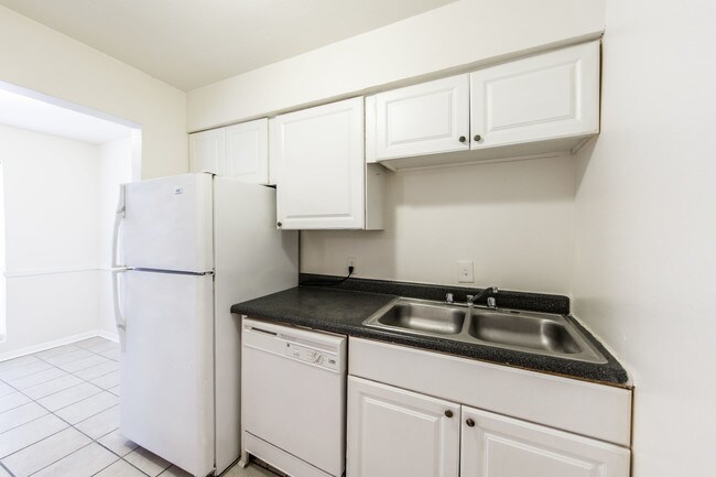 Foto del edificio - Palm Shore Apartments