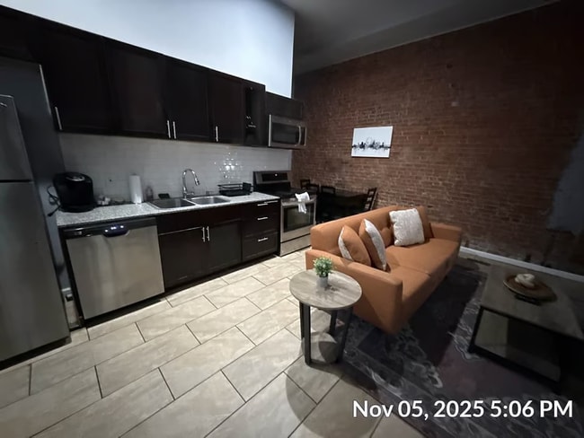 Building Photo - 3302 California Ave