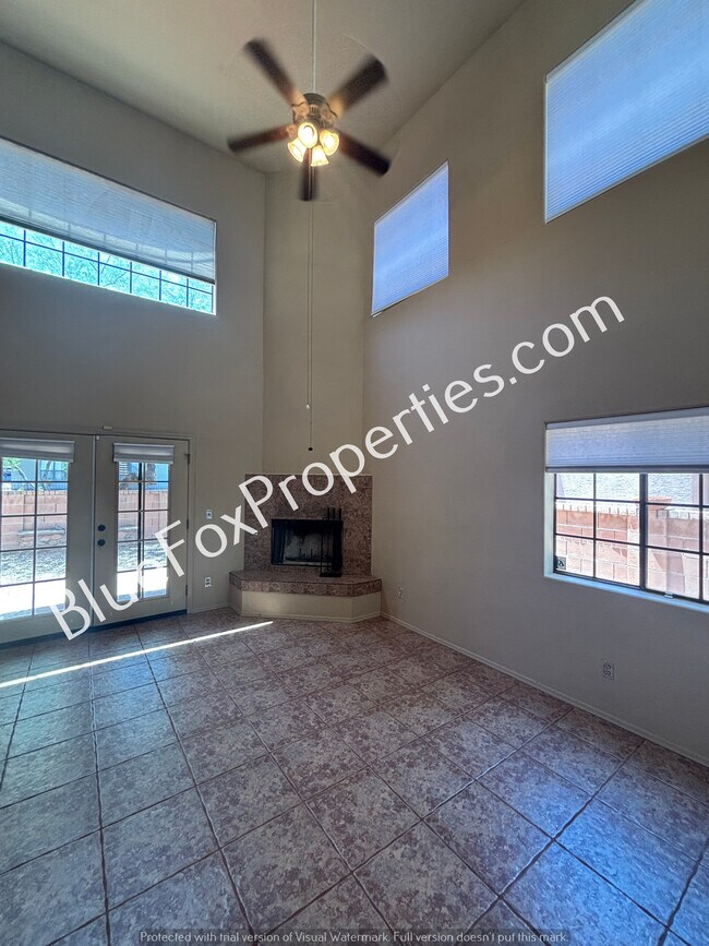 Foto del edificio - 231 N Ashbury Ln