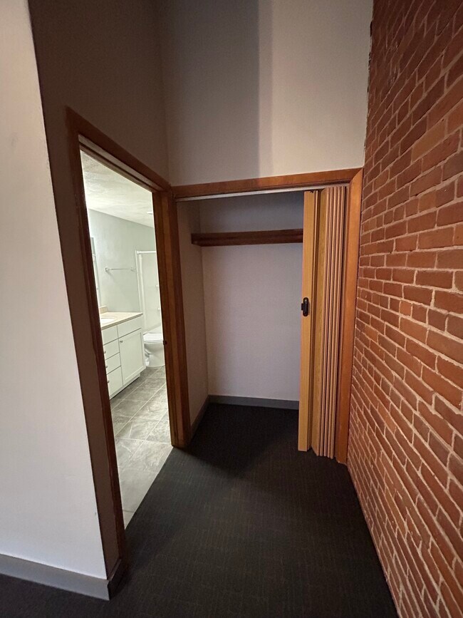 Foto del edificio - 222 Jay St