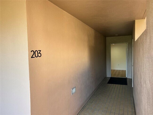 Foto del edificio - 6260 Kipps Colony Ct S