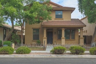 Building Photo - 3746 E Larson Ln