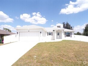 Building Photo - 3112 Pinetree St