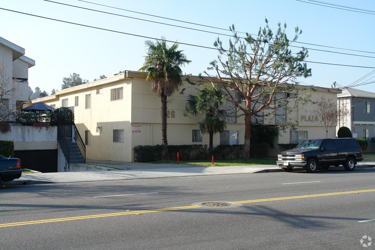 Building Photo - Plaza Apartments