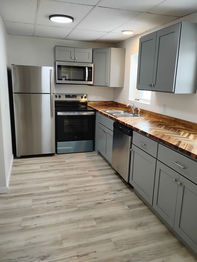 Building Photo - 150 McCauley Ave