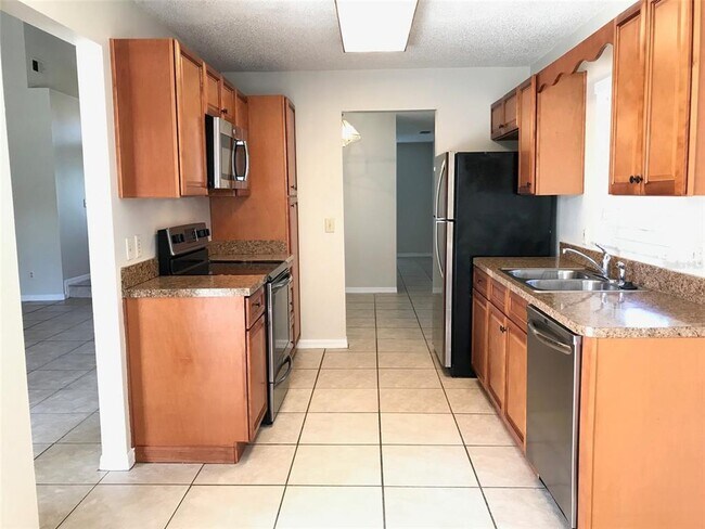 Foto del edificio - 1025 Kelly Creek Cir