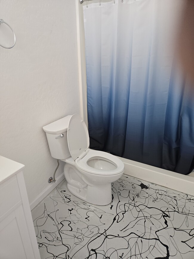 Building Photo - 1410 S 37th St