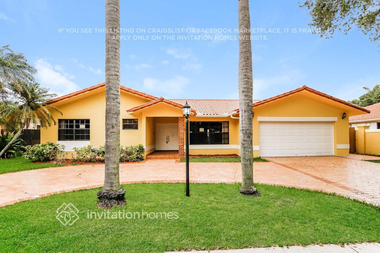 Foto principal - 16630 NW 82nd Ave