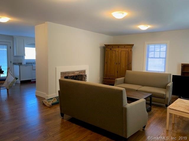 Foto del edificio - 66 Wolcott Ave