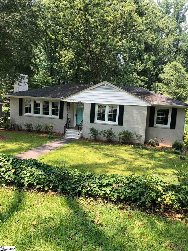 Foto del edificio - 207 Bradley Blvd