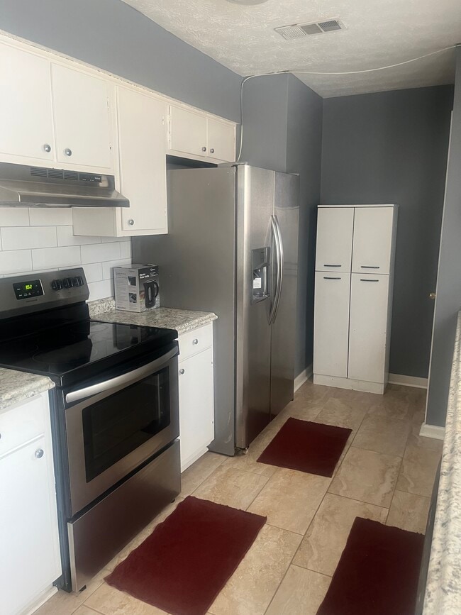 Foto del edificio - 7013 Fielder Rd