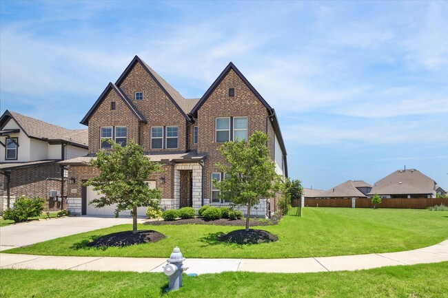 Building Photo - 11718 Lost Maples Springs Dr
