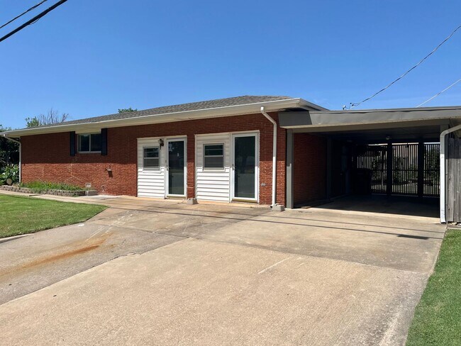 Foto del edificio - 7501 NW 28th St