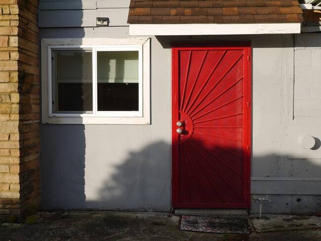 Front Entry - 113 Regents Blvd