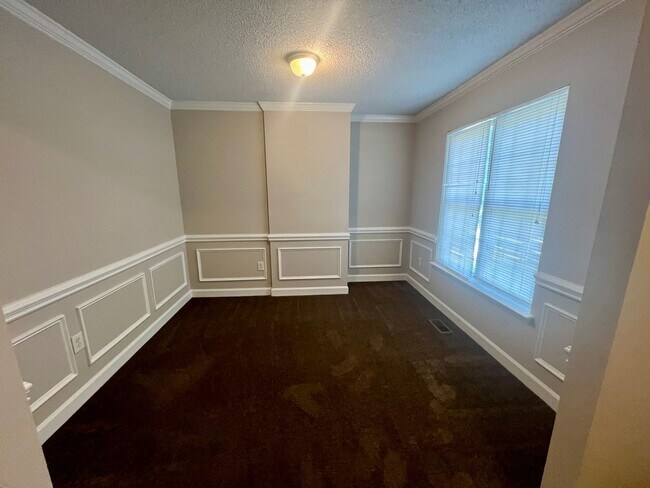 Foto del edificio - 824 Northwood Dr